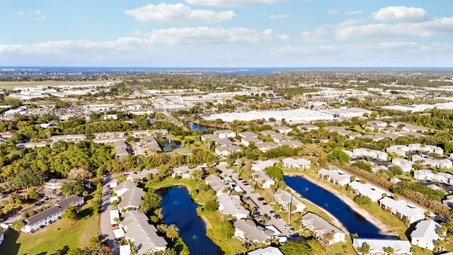 3061 SE Aster Lane 302, Stuart, FL 34994