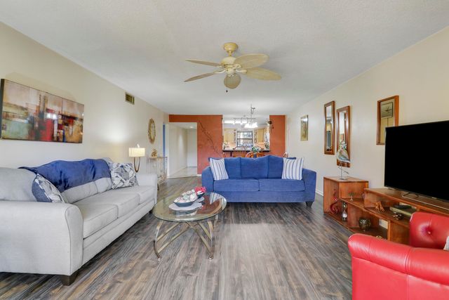 3061 SE Aster Lane 302, Stuart, FL 34994