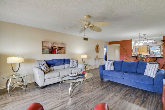 3061 SE Aster Lane 302, Stuart, FL 34994