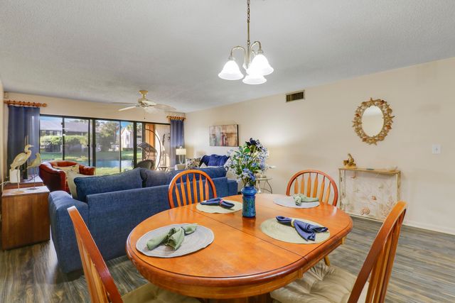 3061 SE Aster Lane 302, Stuart, FL 34994