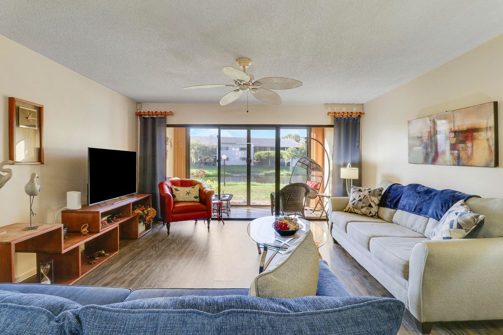3061 SE Aster Lane 302, Stuart, FL 34994