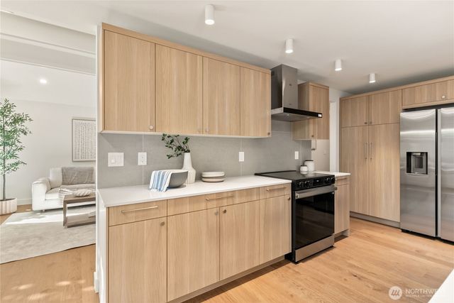 9109 NE 141st Pl, Kirkland, WA 98034