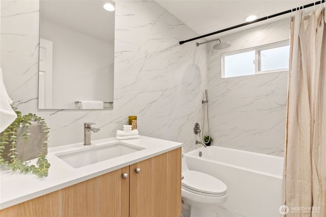 9109 NE 141st Pl, Kirkland, WA 98034