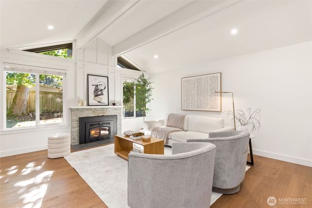 9109 NE 141st Pl, Kirkland, WA 98034