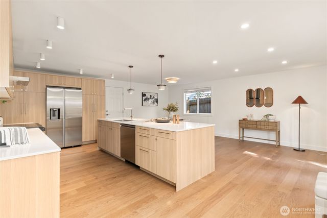 9109 NE 141st Pl, Kirkland, WA 98034