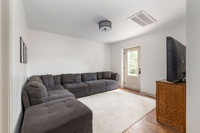 1386 Justice Rd, Ashland City, TN 37015