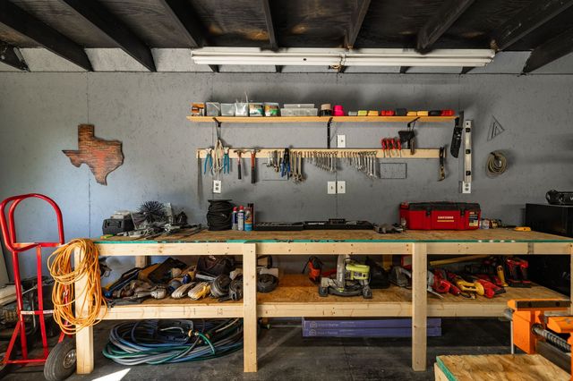 1386 Justice Rd, Ashland City, TN 37015