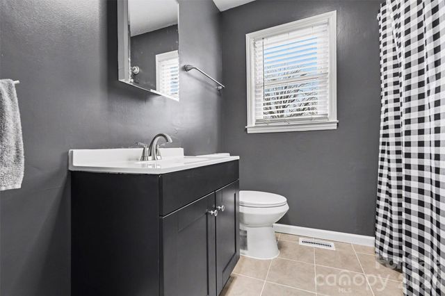 1008 Edgewood Road, Bessemer City, NC 28016