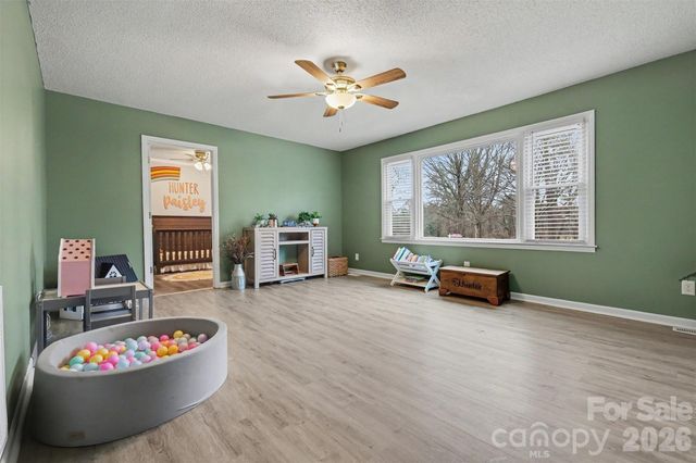 1008 Edgewood Road, Bessemer City, NC 28016