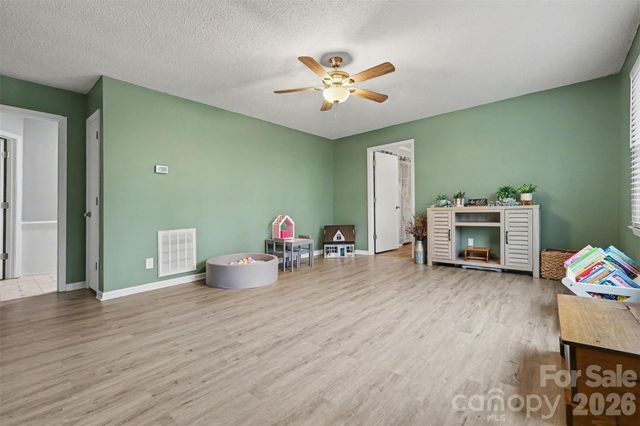 1008 Edgewood Road, Bessemer City, NC 28016