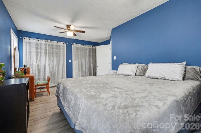 1008 Edgewood Road, Bessemer City, NC 28016