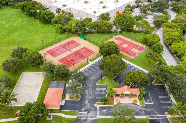 2016 Alta Meadows Lane 708, Delray Beach, FL 33444