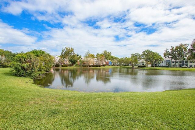 2016 Alta Meadows Lane 708, Delray Beach, FL 33444