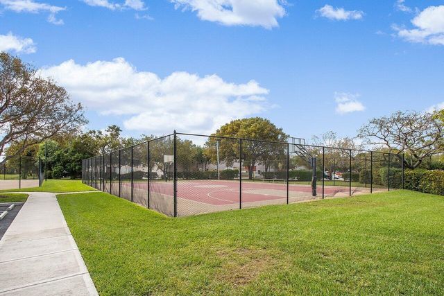 2016 Alta Meadows Lane 708, Delray Beach, FL 33444