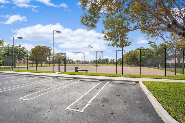 2016 Alta Meadows Lane 708, Delray Beach, FL 33444
