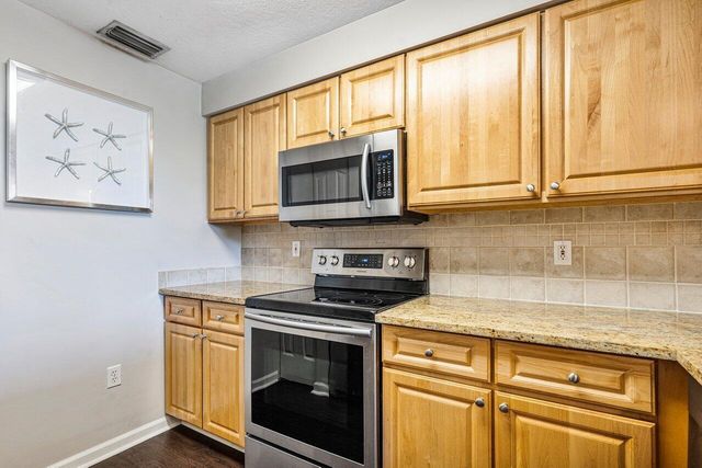 2016 Alta Meadows Lane 708, Delray Beach, FL 33444