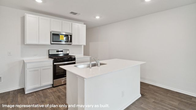 202 Nokota Drive, Leonard, TX 75452