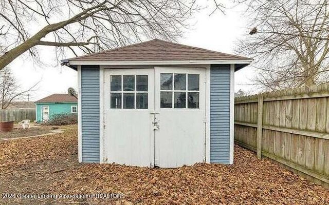 1824 Coleman Avenue, Lansing, MI 48910