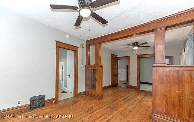 1824 Coleman Avenue, Lansing, MI 48910
