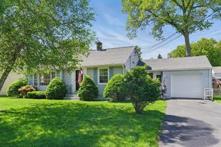 31 Fallston St, Springfield, MA 01119