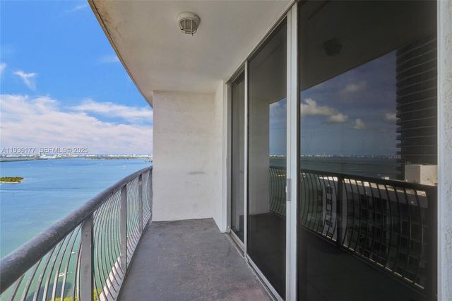 1750 N Bayshore Dr 4007, Miami, FL 33132