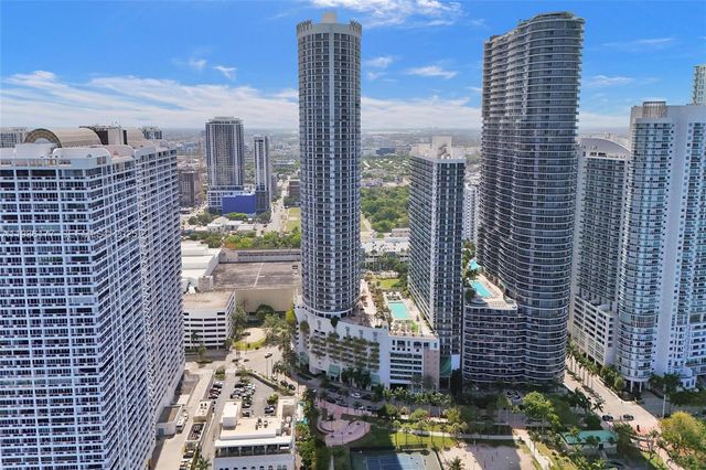 1750 N Bayshore Dr 4007, Miami, FL 33132