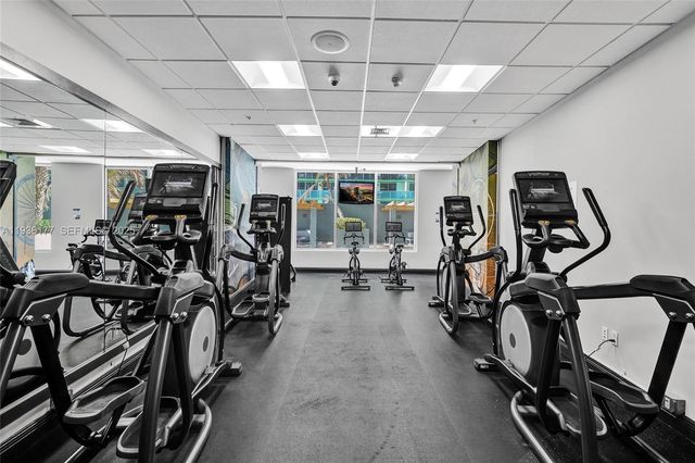 1750 N Bayshore Dr 4007, Miami, FL 33132