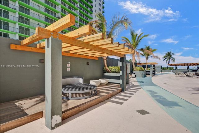 1750 N Bayshore Dr 4007, Miami, FL 33132