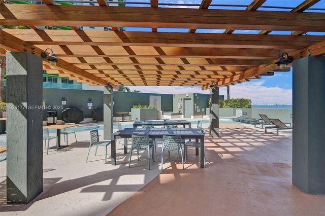 1750 N Bayshore Dr 4007, Miami, FL 33132