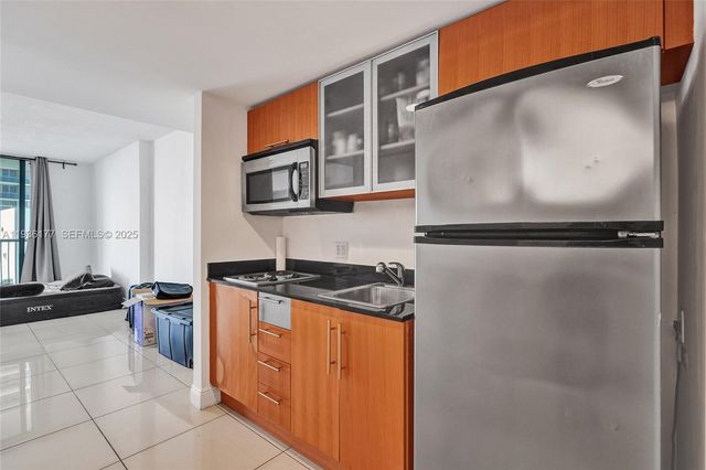 1750 N Bayshore Dr 4007, Miami, FL 33132