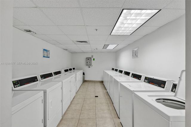 1750 N Bayshore Dr 4007, Miami, FL 33132