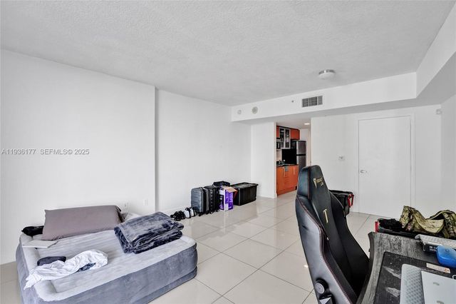 1750 N Bayshore Dr 4007, Miami, FL 33132