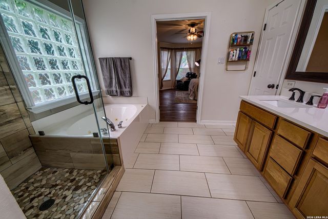 582 AMERICAN FLAG, Schertz, TX 78108