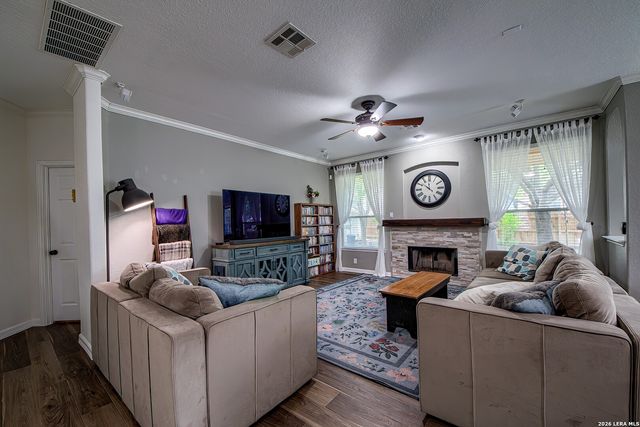 582 AMERICAN FLAG, Schertz, TX 78108