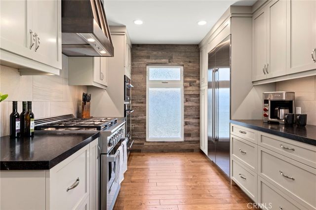 5581 E Lonna Linda Drive, Long Beach, CA 90815