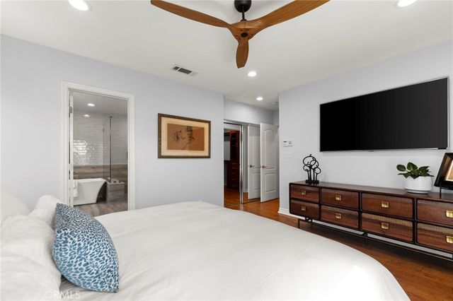 5581 E Lonna Linda Drive, Long Beach, CA 90815