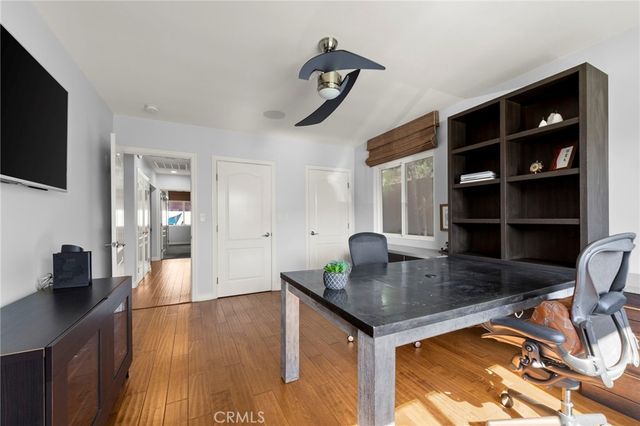 5581 E Lonna Linda Drive, Long Beach, CA 90815