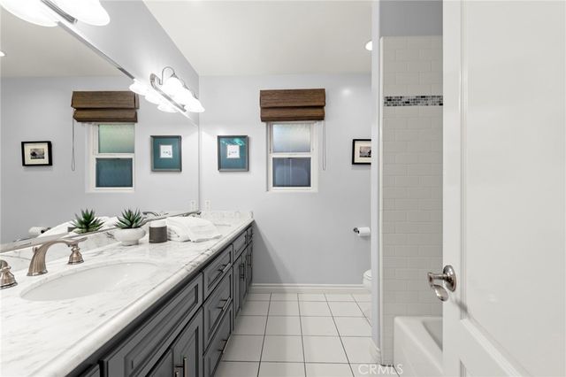 5581 E Lonna Linda Drive, Long Beach, CA 90815