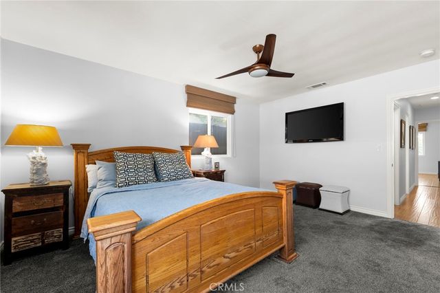 5581 E Lonna Linda Drive, Long Beach, CA 90815
