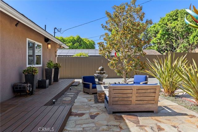 5581 E Lonna Linda Drive, Long Beach, CA 90815