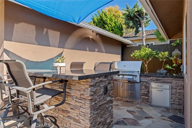 5581 E Lonna Linda Drive, Long Beach, CA 90815