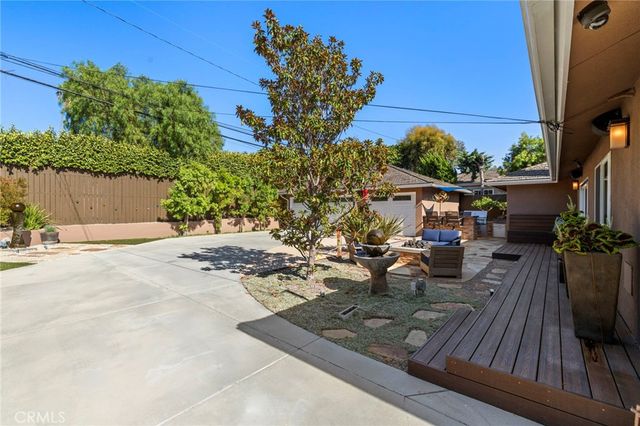 5581 E Lonna Linda Drive, Long Beach, CA 90815
