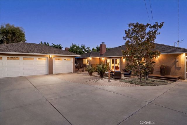 5581 E Lonna Linda Drive, Long Beach, CA 90815