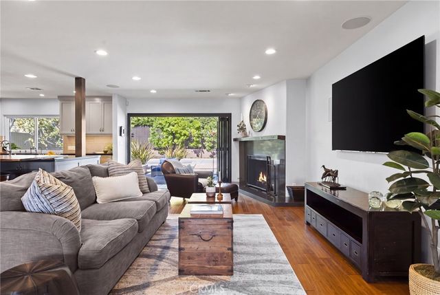5581 E Lonna Linda Drive, Long Beach, CA 90815
