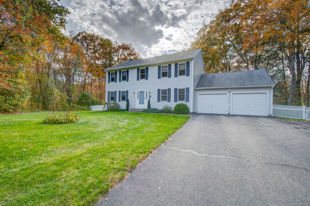 43 Thornridge Drive, Colchester, CT 06415