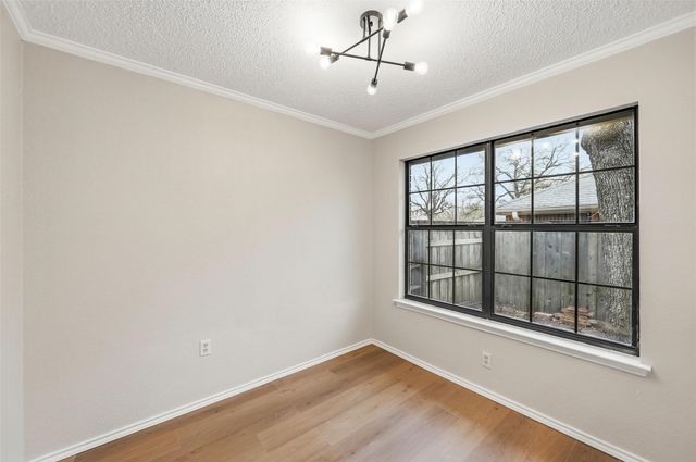 1916 Canterbury Circle, Fort Worth, TX 76112