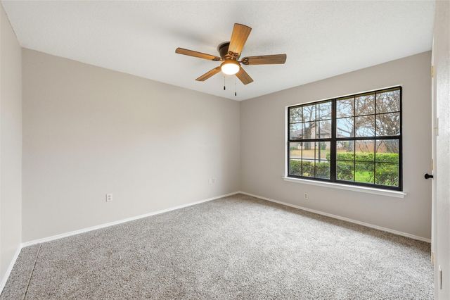 1916 Canterbury Circle, Fort Worth, TX 76112