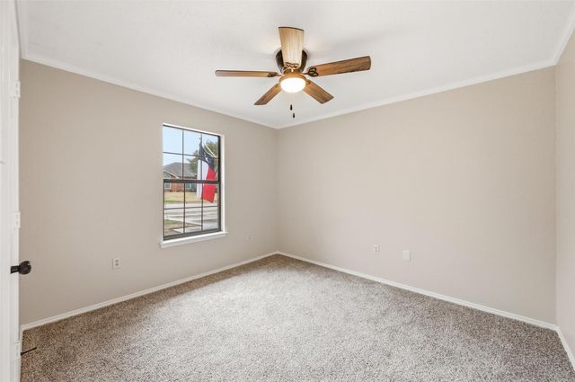 1916 Canterbury Circle, Fort Worth, TX 76112