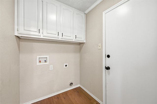 1916 Canterbury Circle, Fort Worth, TX 76112