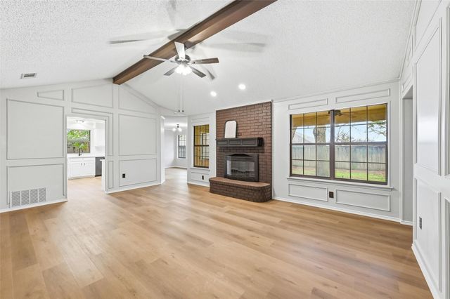 1916 Canterbury Circle, Fort Worth, TX 76112